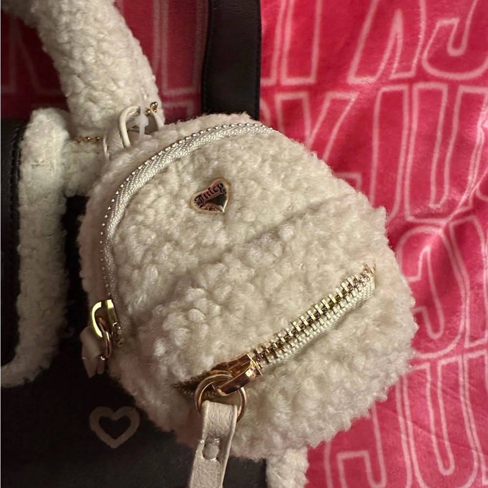 Juicy Couture Pink and Black Interior Handbag - Picture 2 of 4